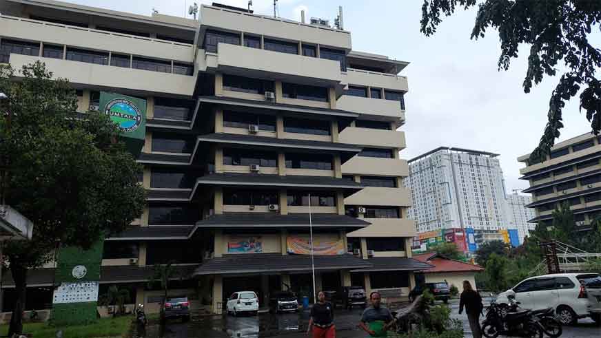 gedung-UMT-Kedoya gedung-Universitas-Mpu-Tantular-Kedoya